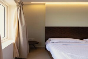 Suite | Iron/ironing board, rollaway beds, free WiFi, bed sheets