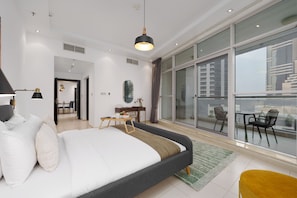 Deluxe Apartment | 1 bedroom, in-room safe, blackout drapes, iron/ironing board