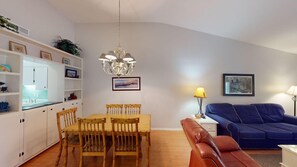 Interior - Mesmerizing Magnolia Run 2 Bedroom Golf Villa (Pawleys Island)