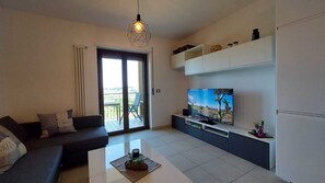 Smart TV, books - "bella Vista", Ap. mit 2 Schlafzimmer, 2 Bäder, 2 Balkone, Arbeitsplatz, Wifi (Penne)