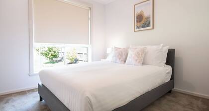 Homely Suburban Delight with Parking & Wi-Fi