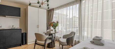 1 chambre, fer et planche à repasser, Wi-Fi, draps fournis