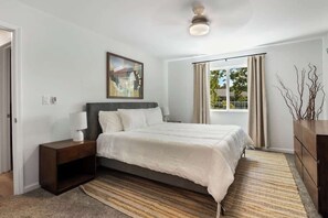 4 bedrooms, desk, iron/ironing board, travel cot