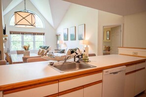 Interior - Alpine Adventure Awaits: 3-BR Condo at Okemo (Ludlow)