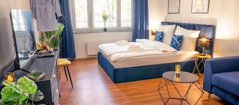 Premium Studio | 1 Min to HBF