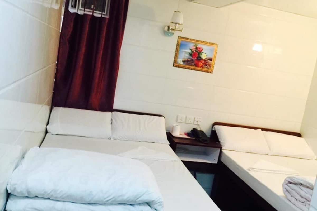 Chambre Familiale | 1 chambre, bureau, Wi-Fi gratuit, draps fournis