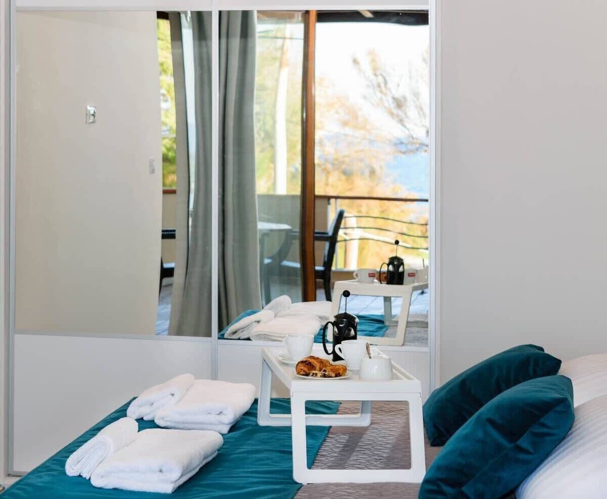 1 bedroom, iron/ironing board, travel crib, WiFi