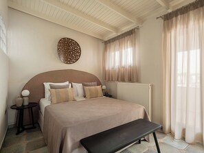 1 bedroom, travel cot, WiFi, bed sheets - Xenios Dias Luxury Apartments With Sea View |  3 (Daratsos)