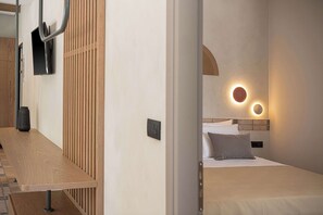 1 habitación, tabla de planchar con plancha, cuna de viaje y wifi 