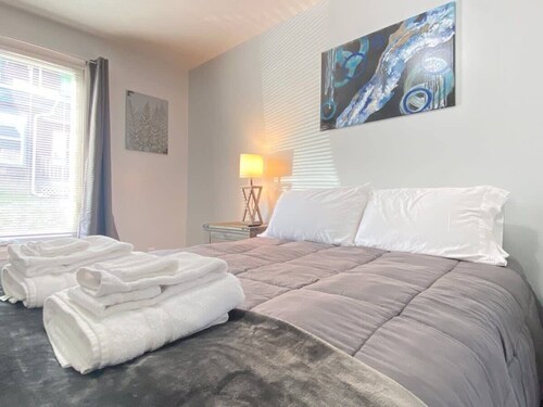 3rd Base Apt 1 - All Star Baseball Rentals