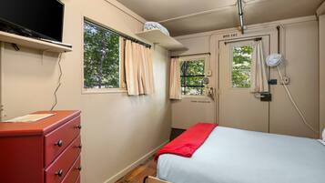 1 habitación, wifi y ropa de cama