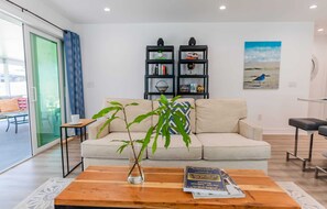 Interior - 824 Twin Palms w/ Spacious Screened Lanai (Naples)