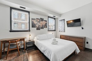 1 chambre, bureau, fer et planche à repasser, Wi-Fi