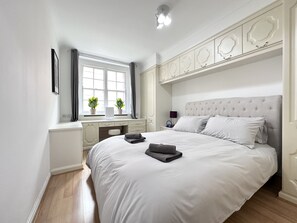Apartment, Multiple Beds