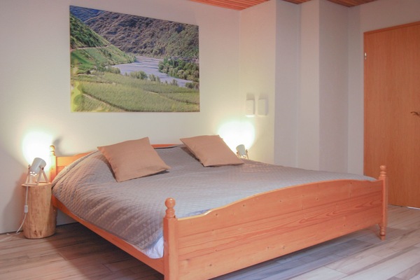 Economy Room | Hypo-allergenic bedding, in-room safe, blackout curtains