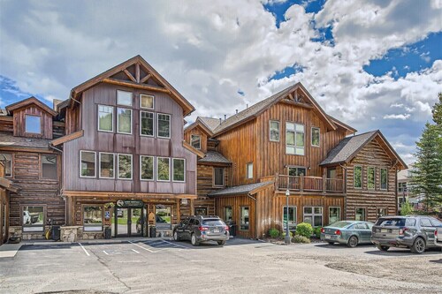 Mount Victoria Lodge - Luxury near Frisco's Main Street!!