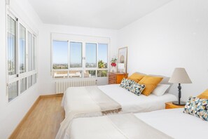 Unclassified image, 5 of 32, button