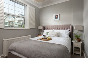 2 chambres, lit de bébé portatif, accès à Internet, literie fournie