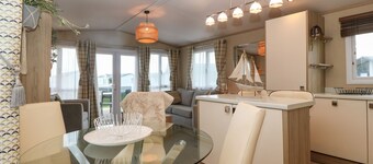 Seafront Holiday Home 2