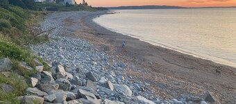 Cow Bay Life - Sunrise Stays, Osbourne Head, Cow Bay