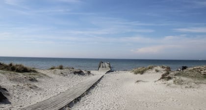 Modern Luxury Beach Retreat Just Steps From The White Sandy Beach Of Kämpinge!