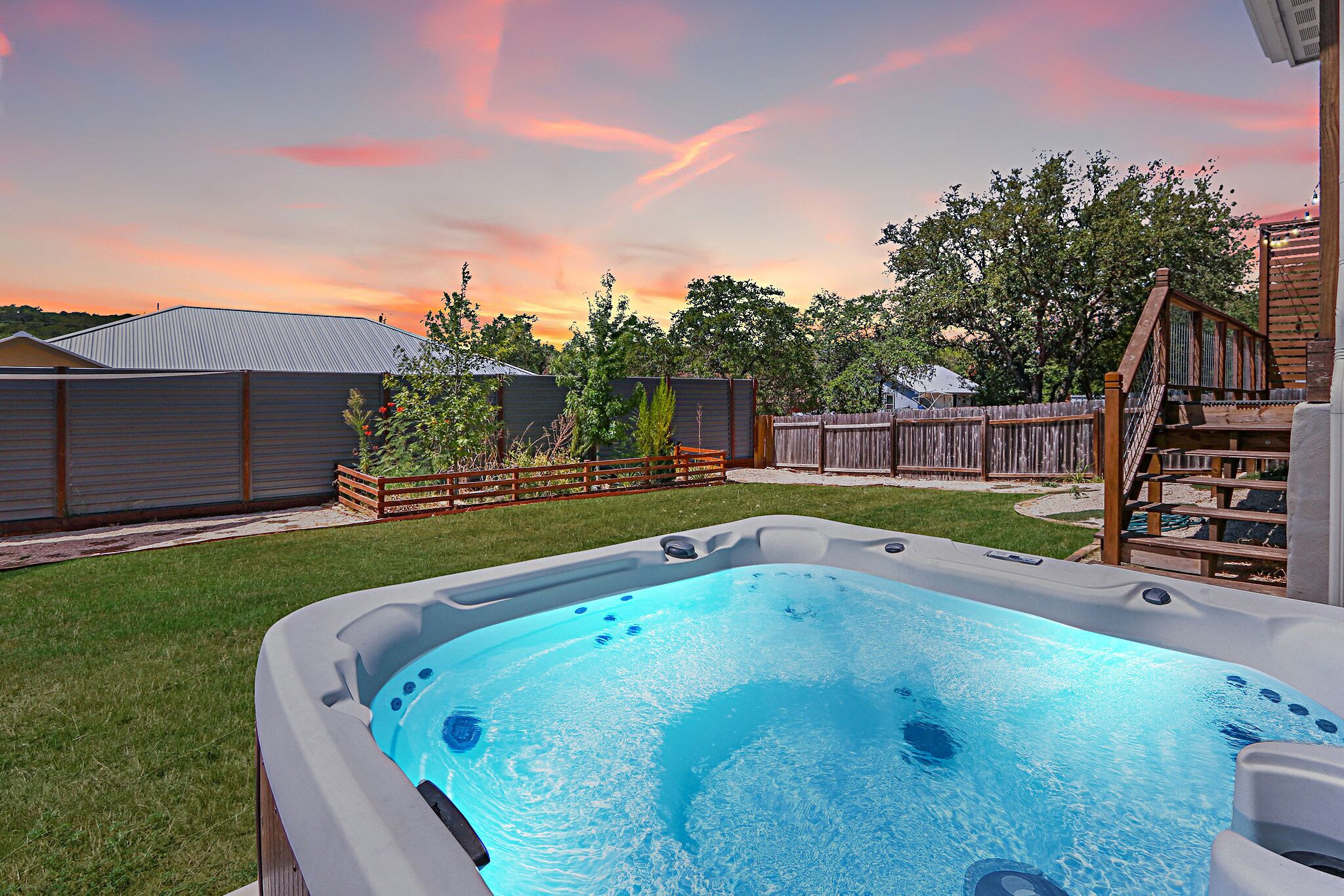 Boho Bungalow I Hot Tub, Canyon Lake, Sleeps up to 8