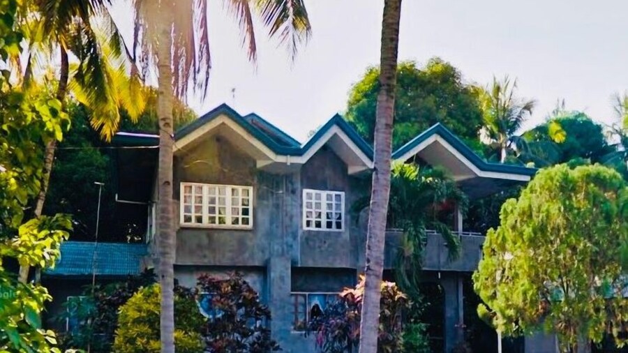 Olympia Travellers Inn