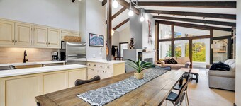 Ski Haus @ Quartermile 3 mins from Base / shuttle  King Beds with Private Baths