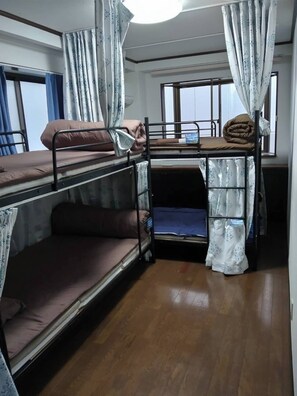Men's dormitory, Room Fuji