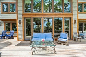 Terrace/patio - Spacious Ocean Front Home with Private Pool (Hilton Head Island)