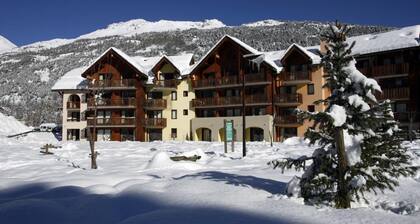100m du centre station, 3ème étage, vue montagne, télévision, casier à ski, 54m², Serre Chevalier