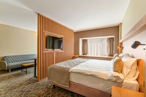 Studio Premium | Bàn, truy cập Internet không dây miễn phí, bộ trải giường 