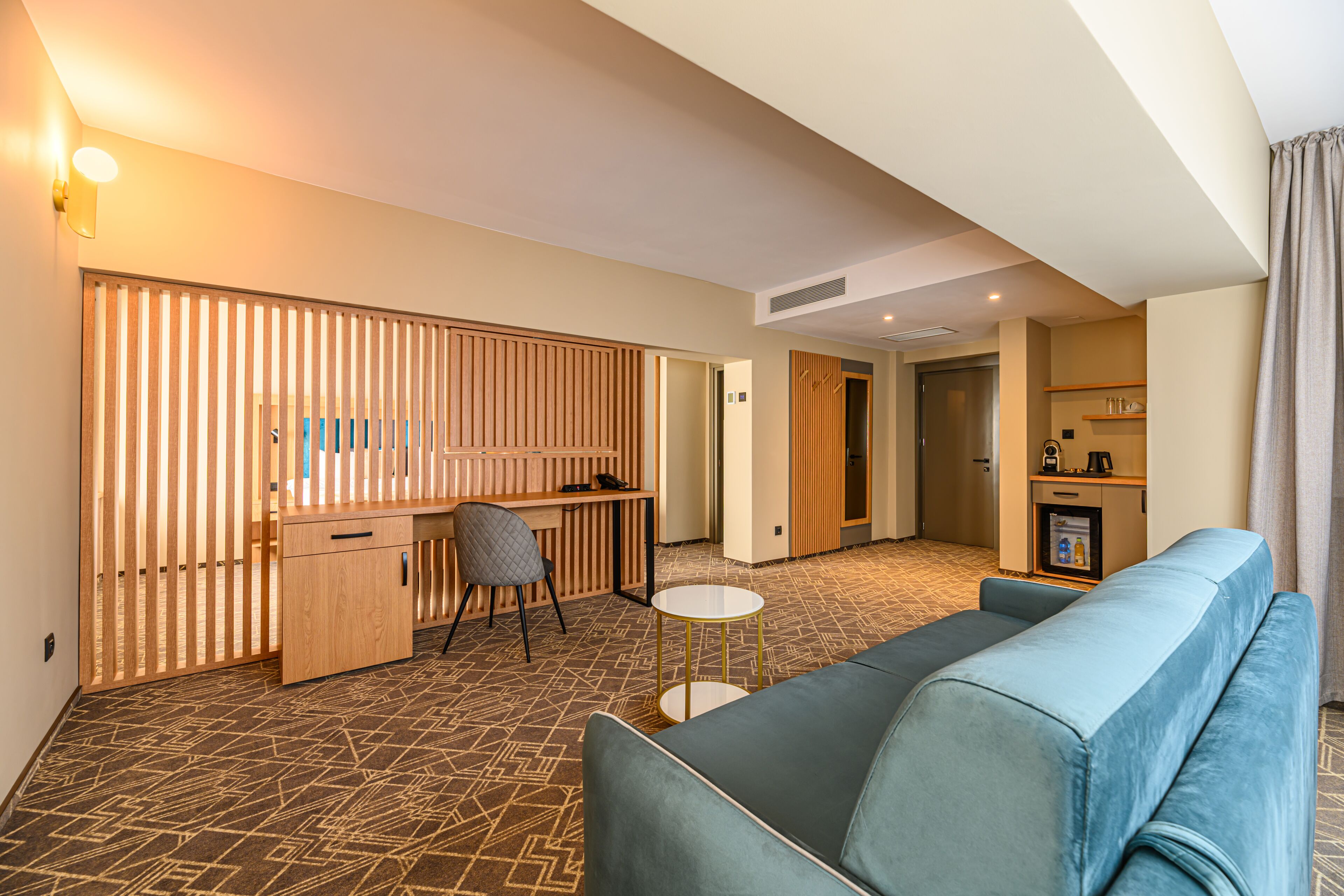 Estudio superior | Escritorio, wifi gratis y ropa de cama 