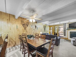 Condo, 2 habitaciones | Restaurantes