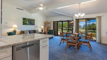 Apartment, 2 Schlafzimmer | Wohnbereich | Smart-TV