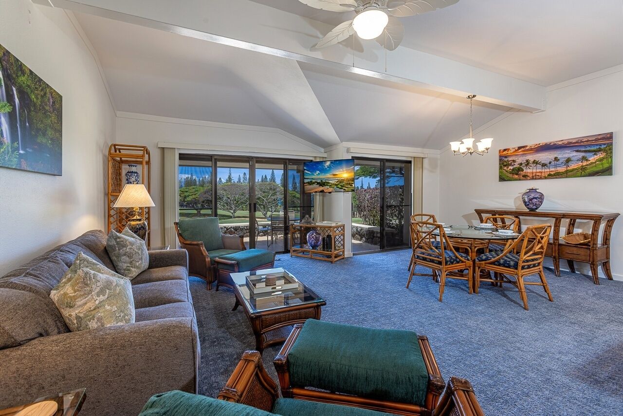 Condo, 2 Bedrooms | Living area | Smart TV