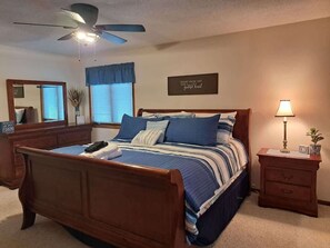 4 bedrooms, WiFi, bed sheets - NEW! Ottertail Lodge, Ottertail Minnesota (Ottertail)