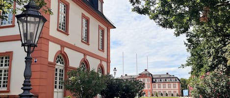 Esterni