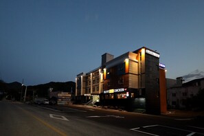 Exterior - Suanbo Hot Spring Healing Hotel (Chungju)