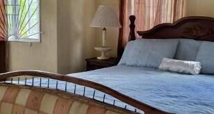 Cozy 1 Bedroom Haven