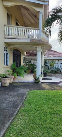 Exterior detail. Cozy 1 Bedroom Haven