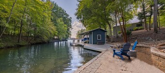 New! Main Lake View, Spacious Deck, Firepit, Dock