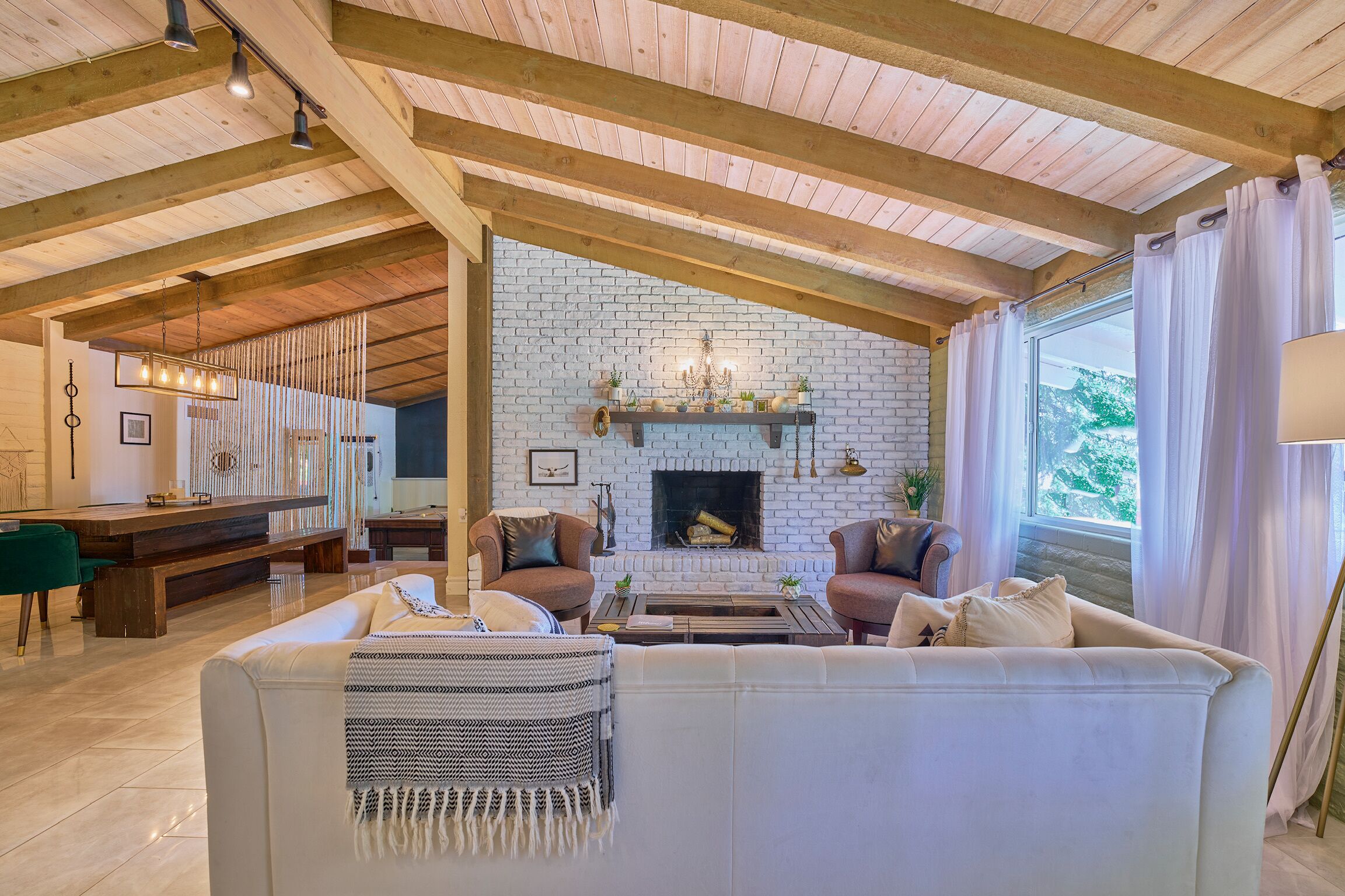 The Boho-Large Sauna, Yoga Studio & Secret Room! 