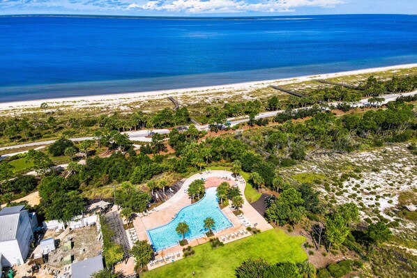 Pool - Windmark home with mother-in-law suite, pool access, washer/dryer, and AC (Port St. Joe)