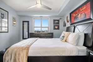 3 bedrooms, desk, travel cot, free WiFi