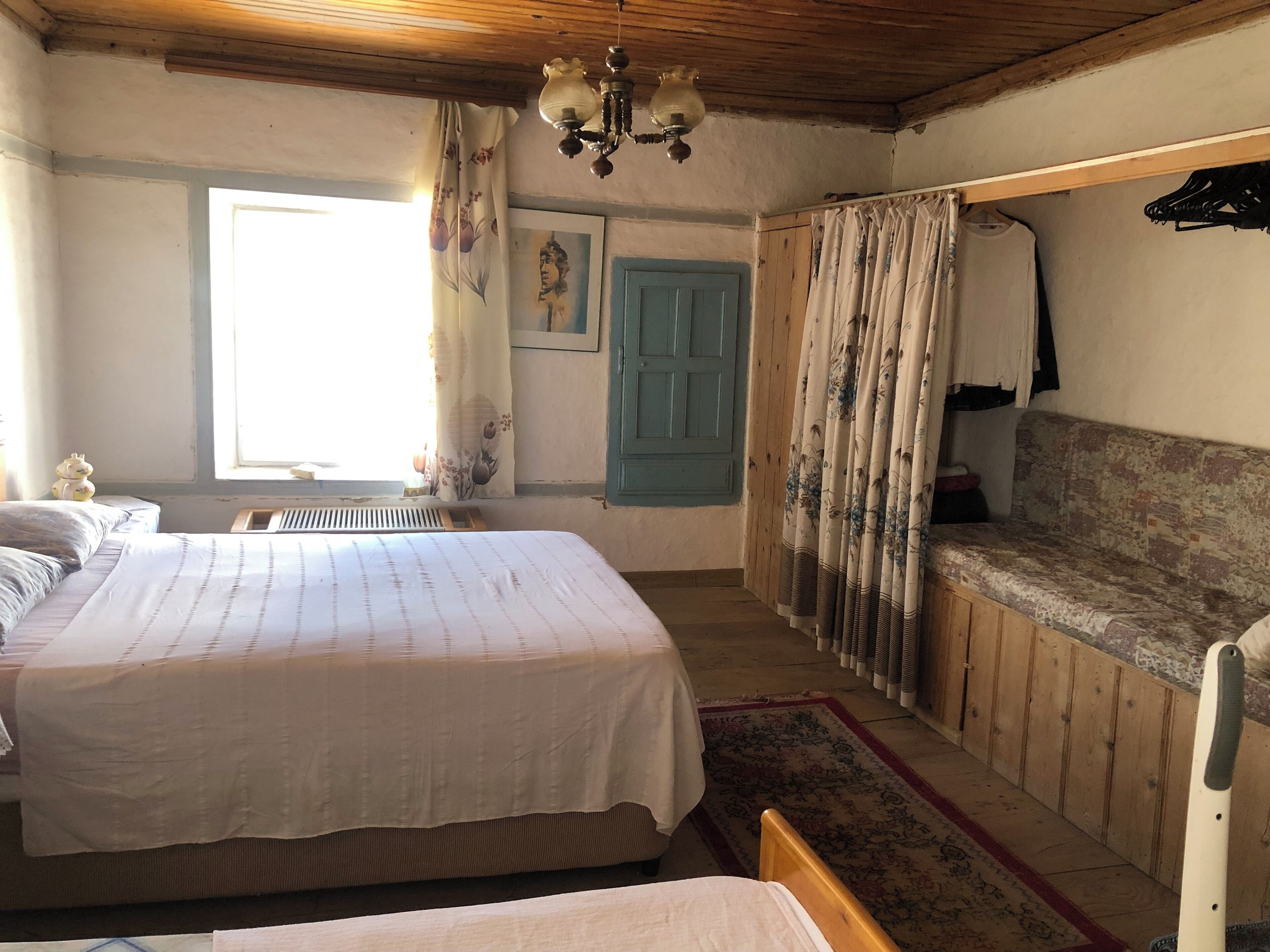 2 habitaciones, decoración personalizada y muebles diferentes 