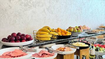 Daily buffet breakfast (USD 5 per person)