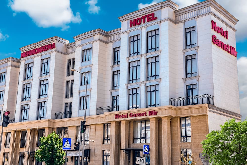 Garnet Mir Hotel