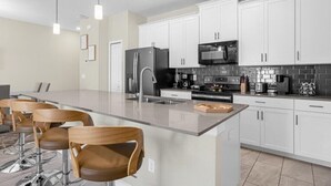 Unclassified image, 2 of 55, button - 4 BD/ 3 BA/ Storey Lake (4817 LL) (Kissimmee)