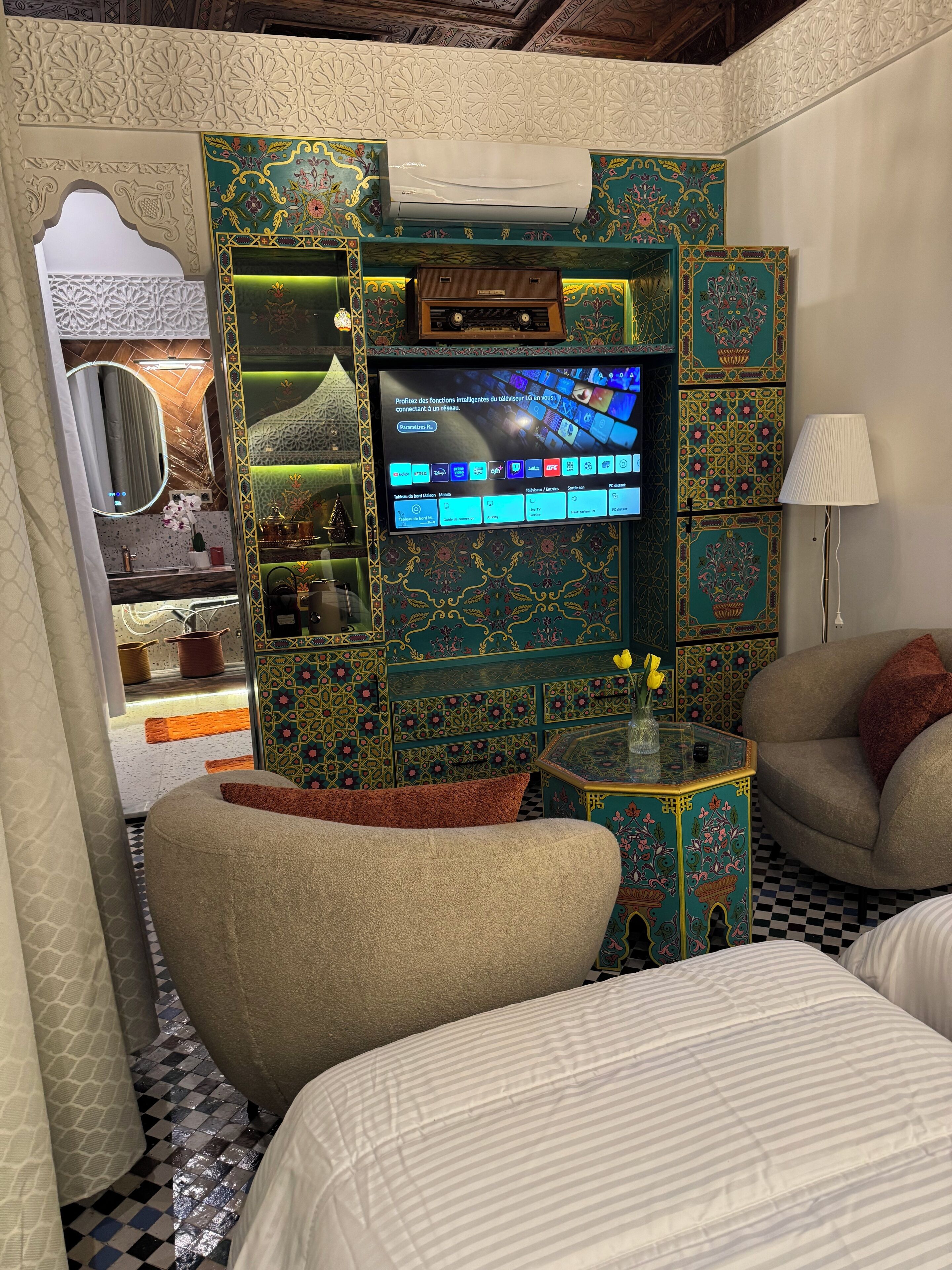 Deluxe Suite, 1 Bedroom, Non Smoking, Courtyard View